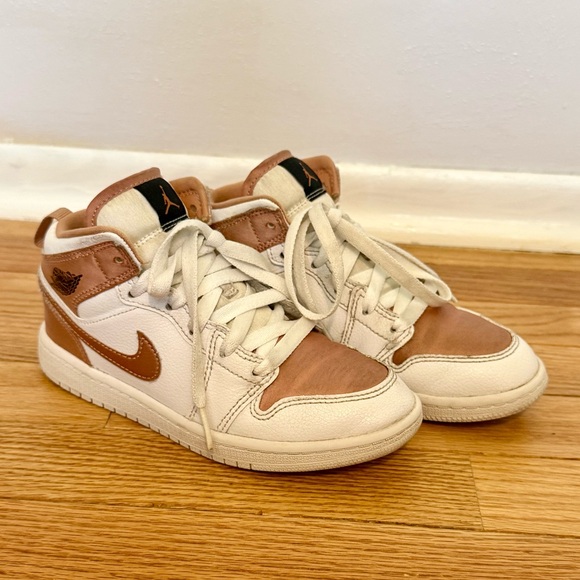 Nike Air Jordan 1 Mid PS Youth Size 1Y ~ White Rose Gold - Picture 1 of 5